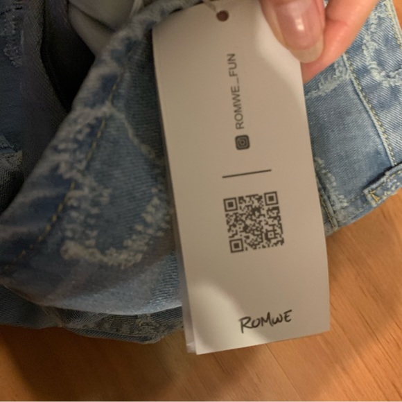 Romwe Denim Frayed Heart Shorts S - Picture 3 of 4